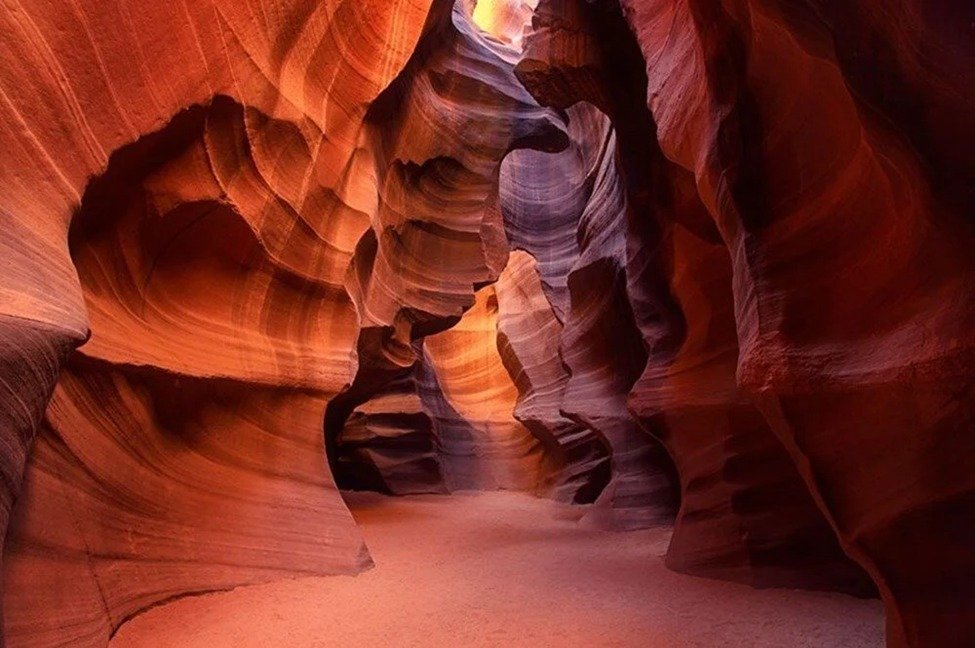 Unlocking the Secrets of Lower Antelope Canyon: A Hiker's Paradise